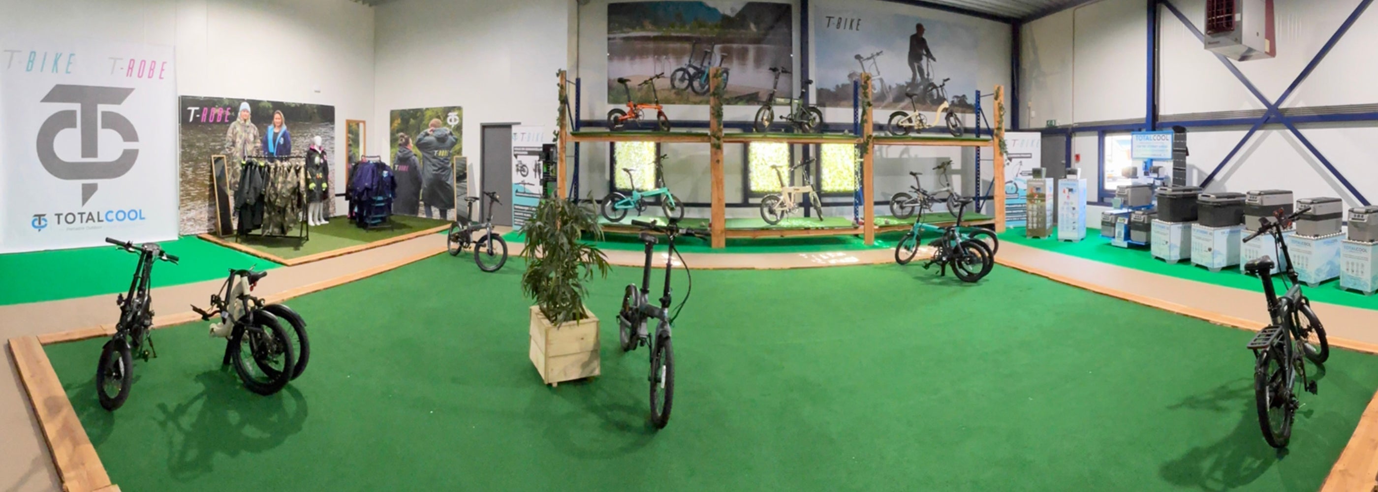 Grand Opening of Totalcool's New Showroom in Hoogeveen: Meet The Team